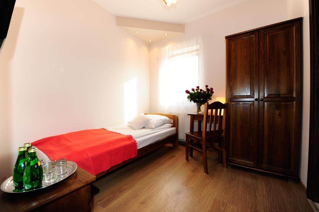Single Room Bathroom